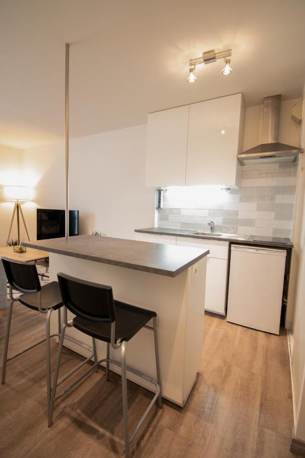 Joli Studio Tout Confort A 2 Pas De La Gare Poissy Kültér fotó